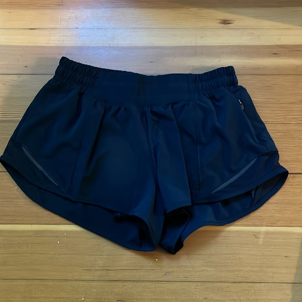 Lululemon shortie shorts size 4